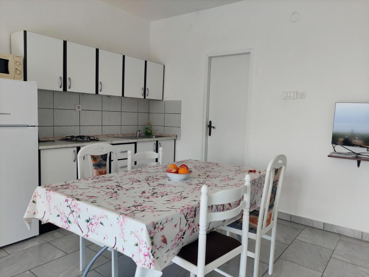 Apartmani Irena Veprinac Exterior photo